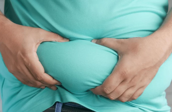 Belly fat stiffens the heart, more in men, says study:  Why waist size, not weight, matters